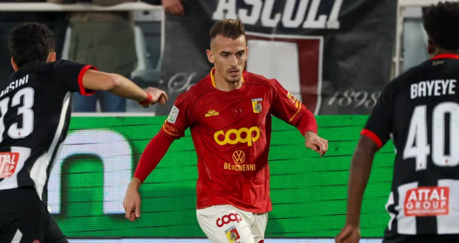 Per i tecnici di serie B il Catanzaro è la sorpresa del campionato. Vandeputte tra le rivelazioni