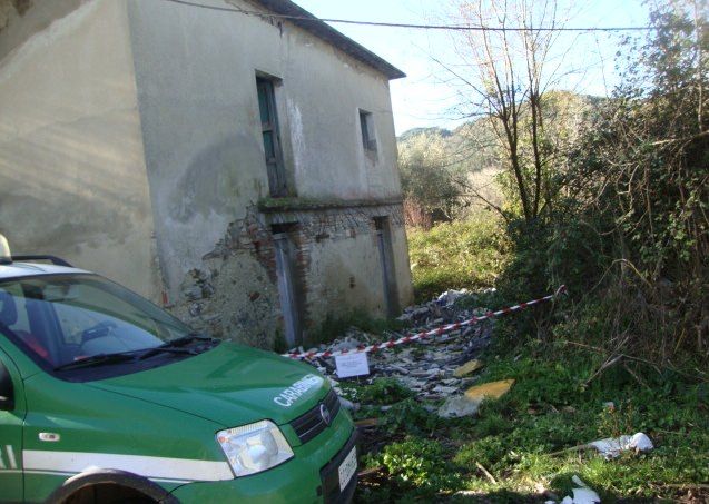 Scarti vicino al fiume, sequestrata marmeria nel Vibonese