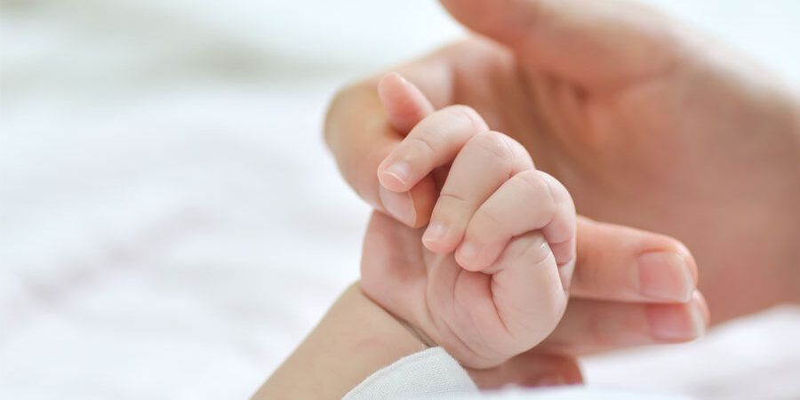 Diventa mamma a 63 anni, primo caso di “ovodonazione” in Calabria