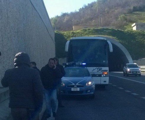 Arriva Renzi: protesta silenziata