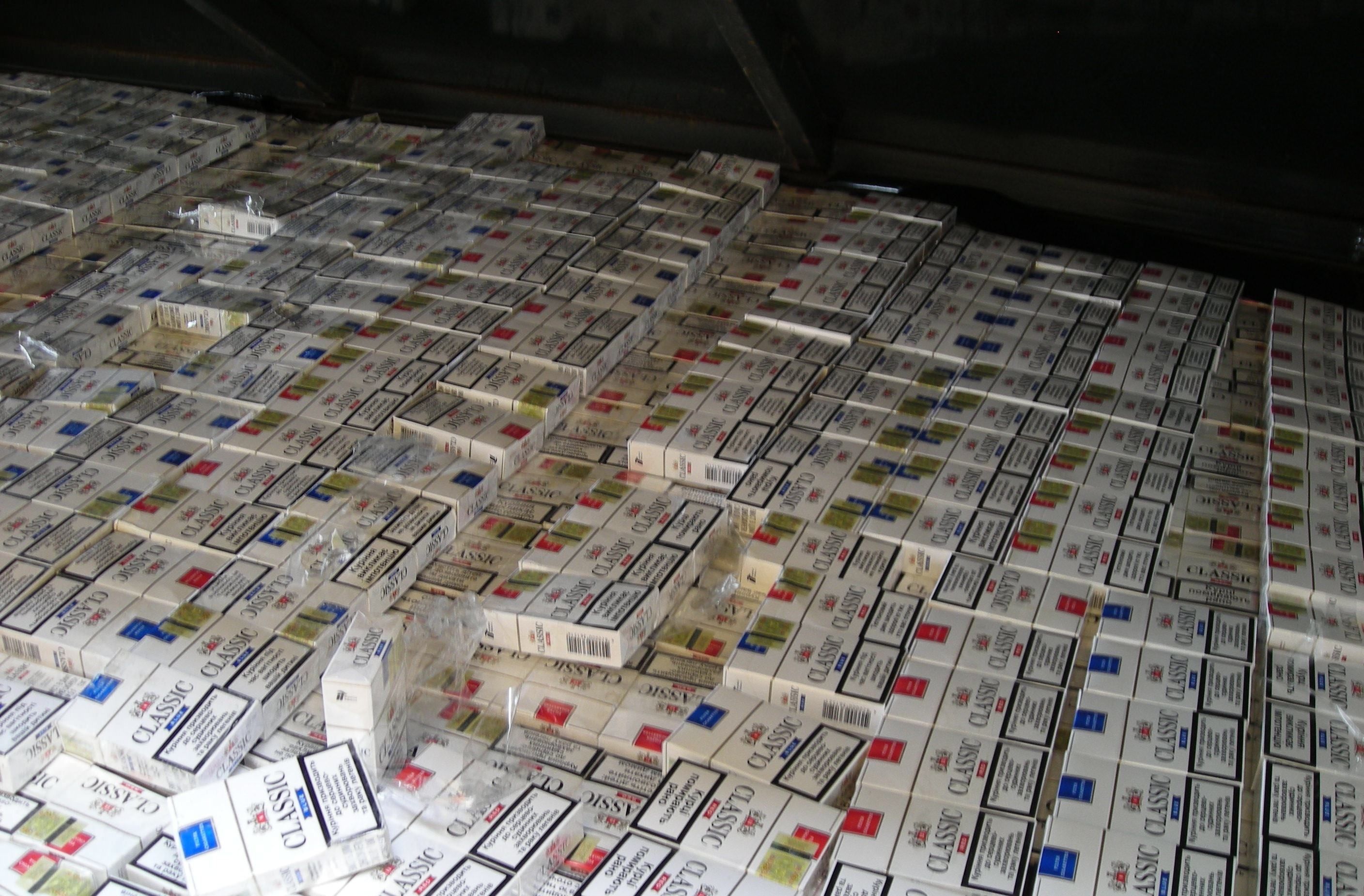 Sequestrate dieci tonnellate di "bionde" a Gioia Tauro