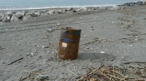 Fusto sospetto in spiaggia, nessuna sostanza radioattiva