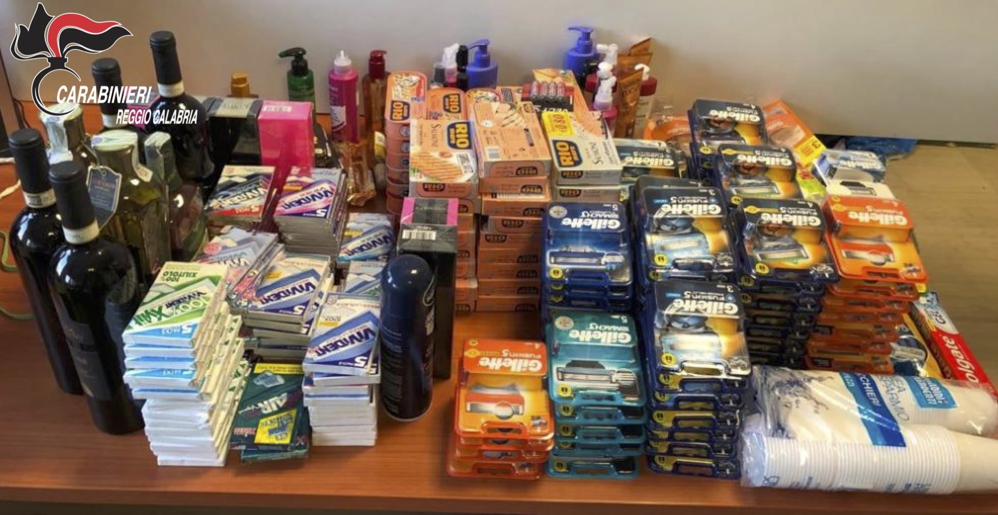 Tre arresti per un maxi furto in un supermercato di Siderno