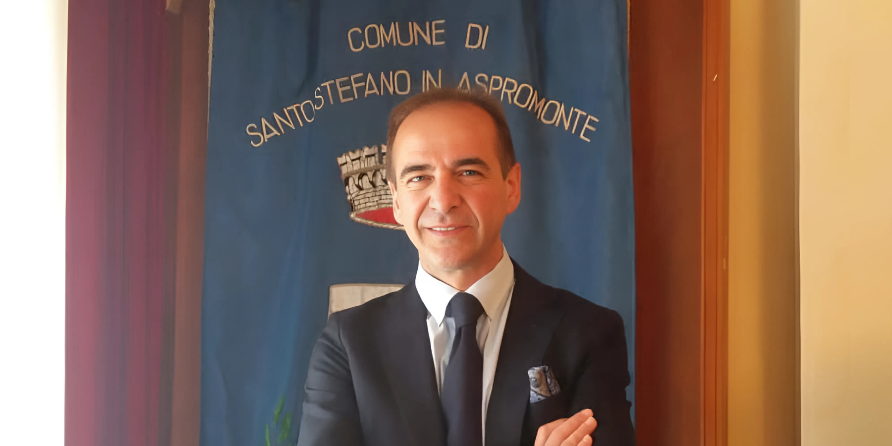 Auto del sindaco di Santo Stefano d’Aspromonte in fiamme, la solidarietà della politica