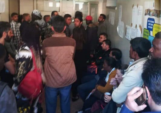 «Situazione disastrosa all'ufficio immigrazione della Questura»