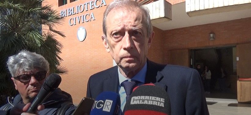 Fassino a Rende: «Il Pd ha bisogno di un segretario come Bonaccini»