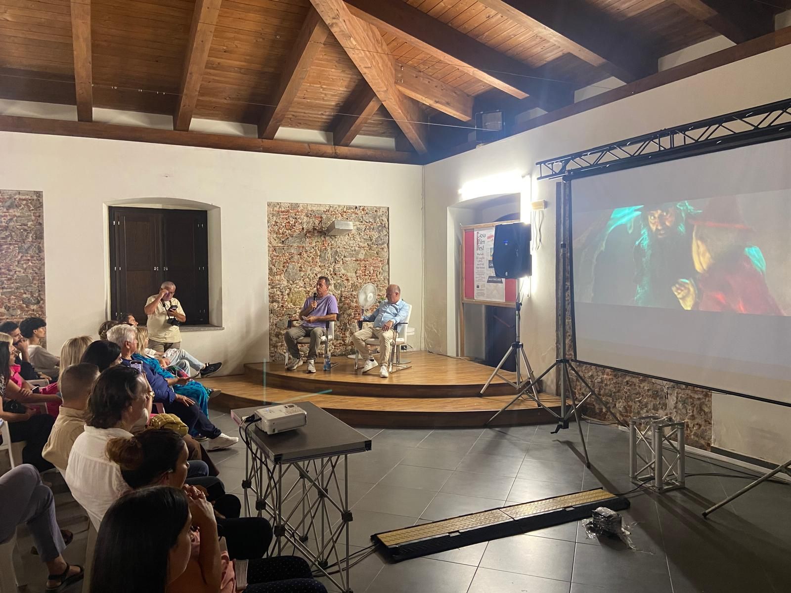 Il regista Matteo Garrone dà il via al Gioia Film Fest 2025