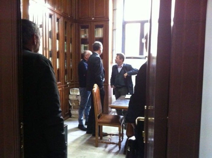 Oliverio proclamato, Ferro è fuori