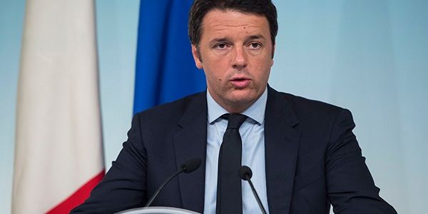 Renzi: Reggio avrà la sua piscina comunale