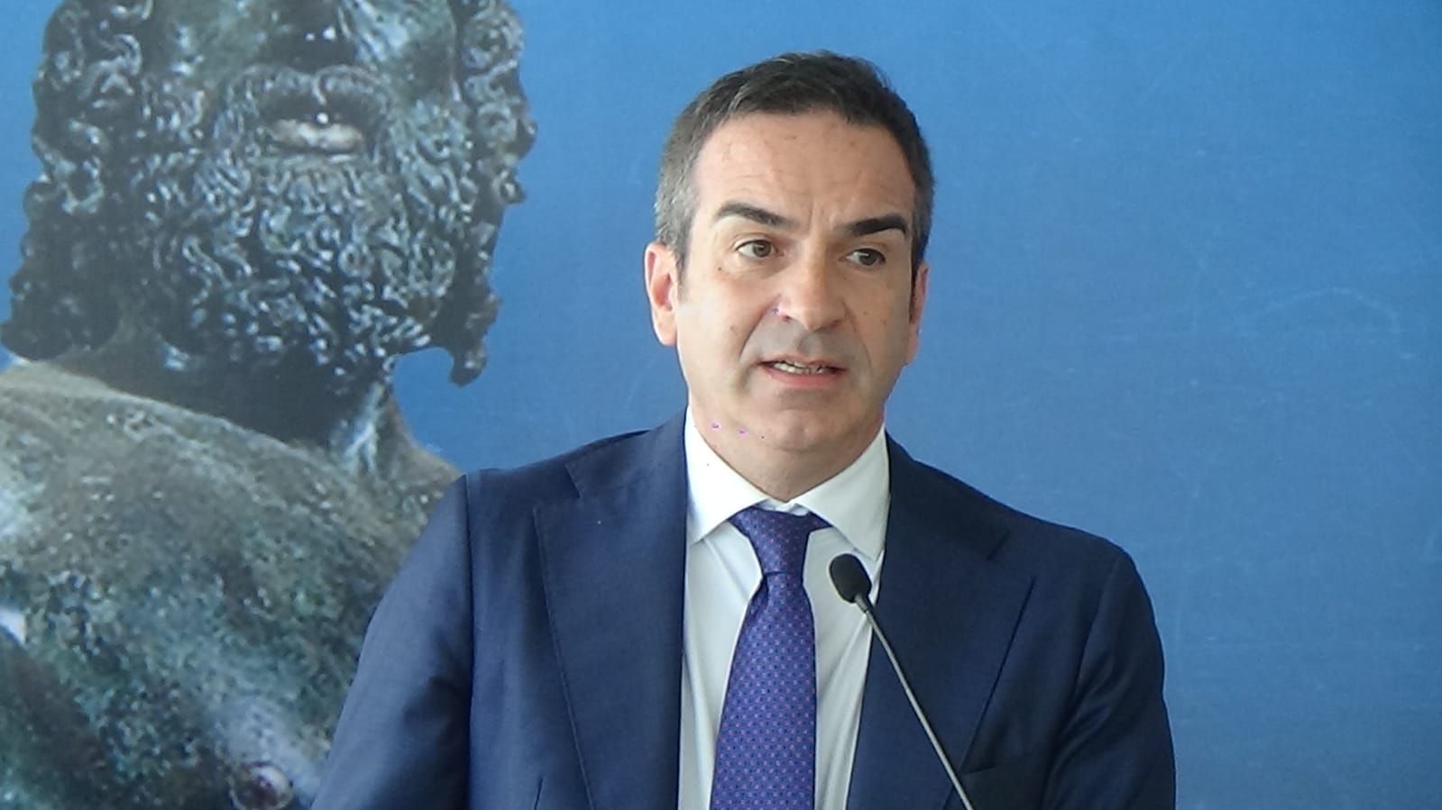 Migranti, Occhiuto: «Fenomeno va governato, occorre investire in Africa»