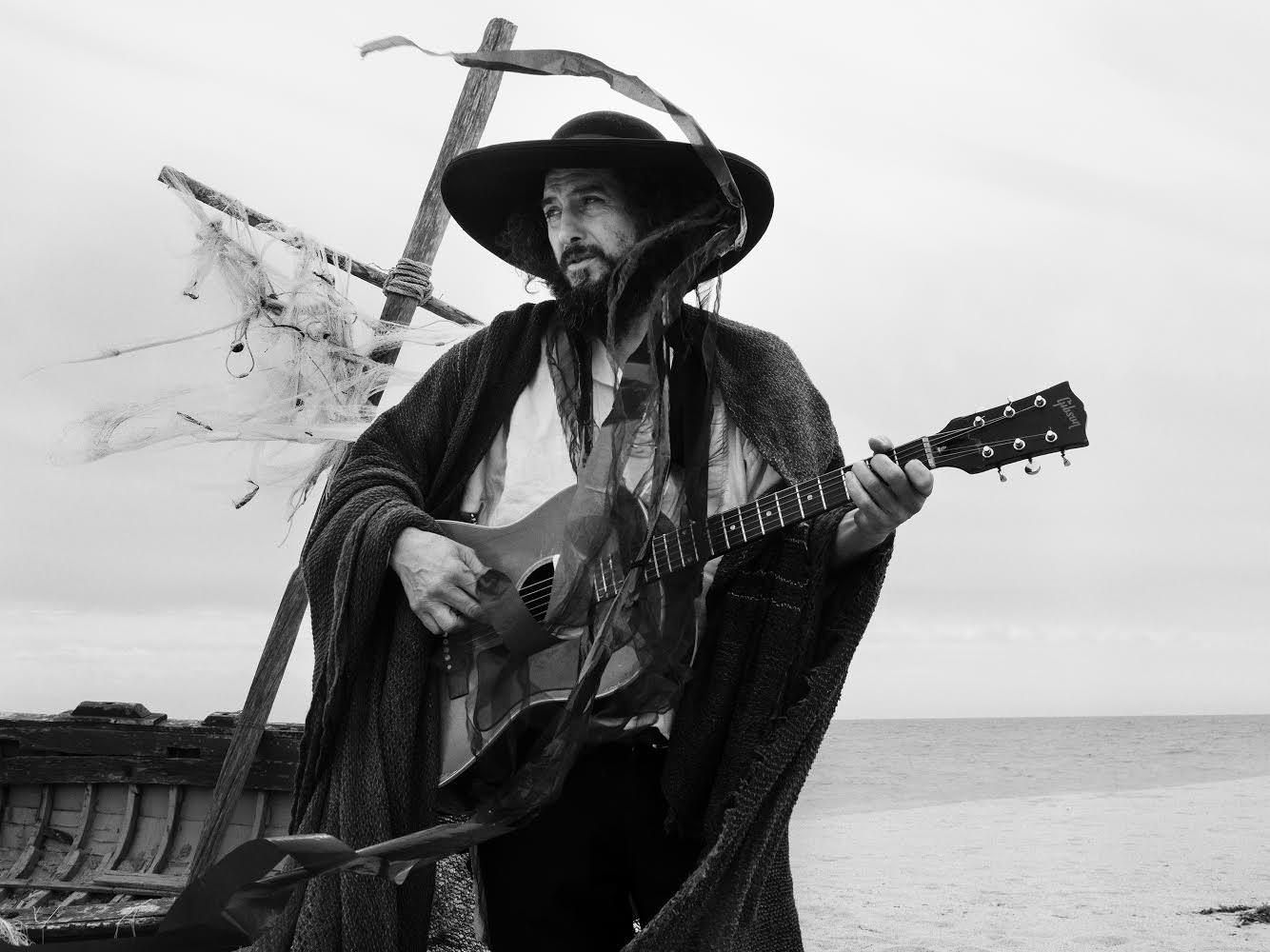 "Il povero cristo", l’ultimo capolavoro di Capossela girato a Riace – VIDEO