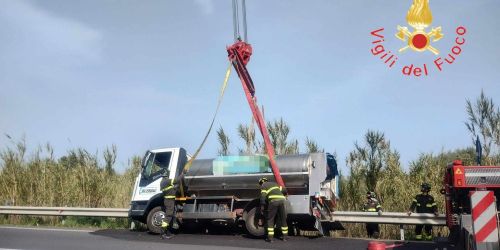 autocarro in bilico 1