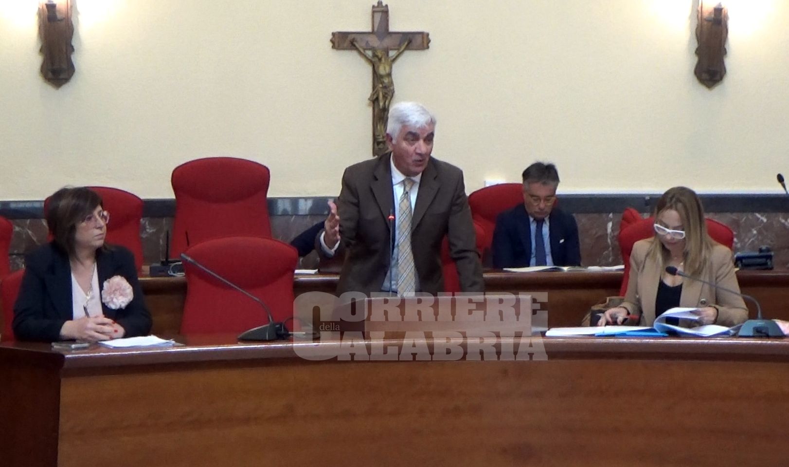 Vibo Valentia, in Consiglio l’opposizione interroga la Giunta su infrastrutture e crisi idrica