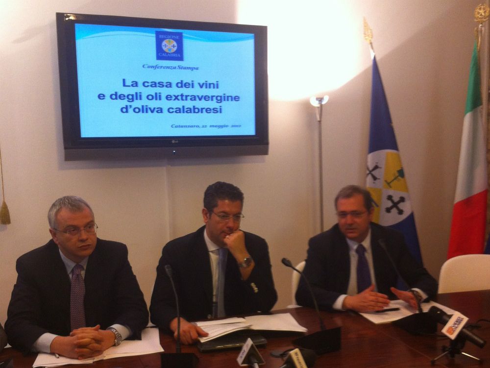 Presentati a Catanzaro l`enoteca e l`elaioteca regionale