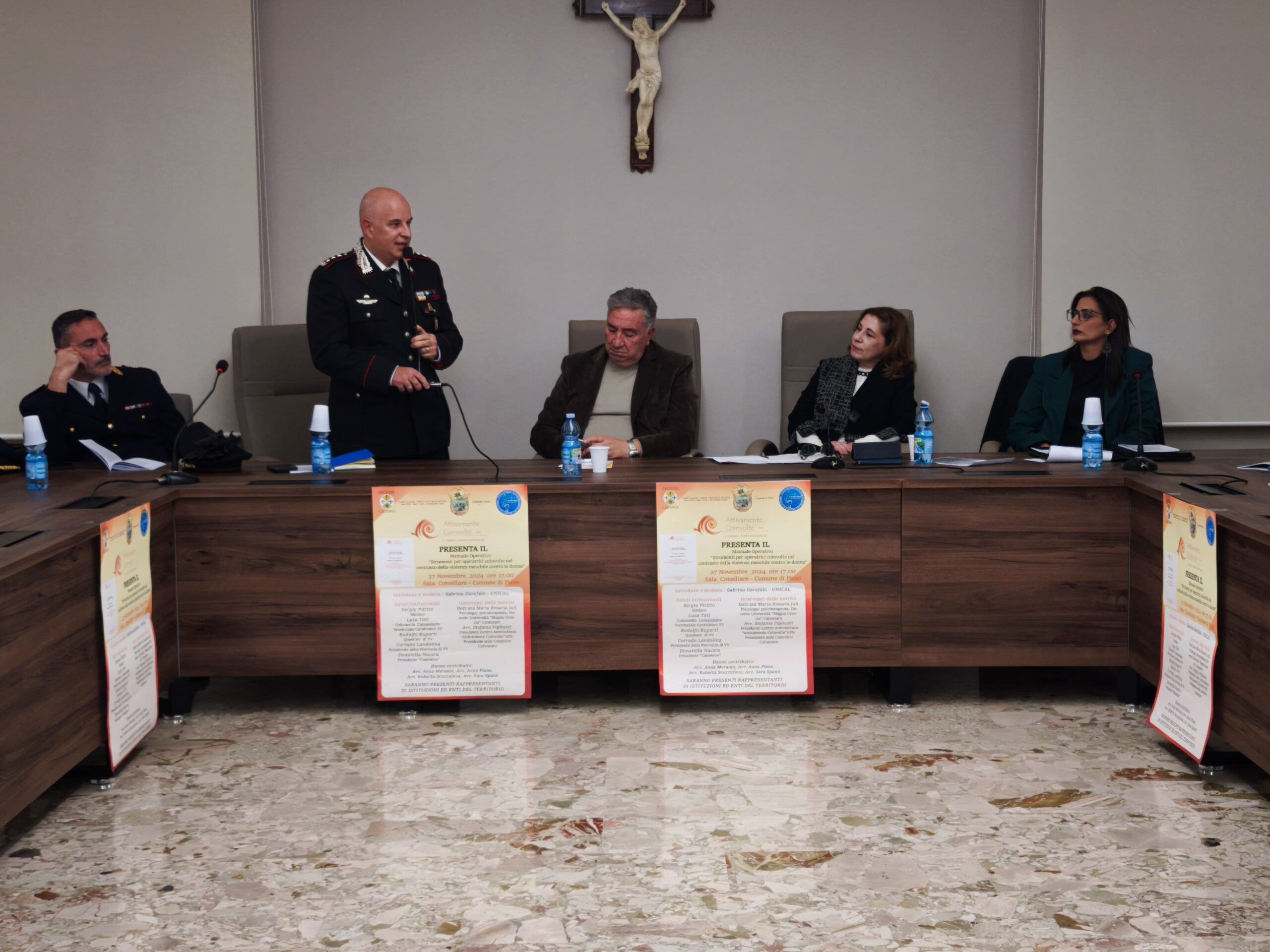 I centri antiviolenza che aiutano le donne: a Pizzo la presentazione del “manuale” per le operatrici – FOTO