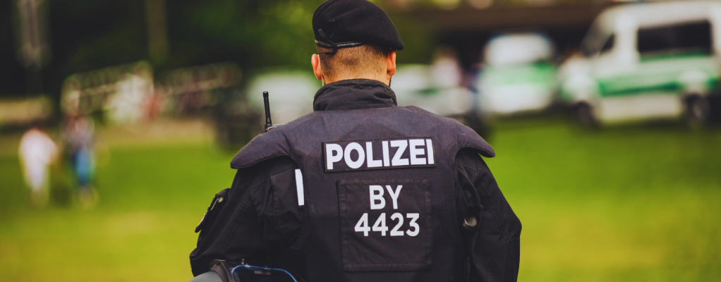 Sospetto spionaggio, arrestato in Germania l’ex capo dei servizi segreti