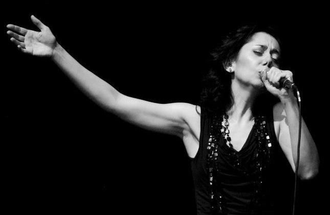 Il brano censurato in Cina, l’autrice è calabrese. «Lì Gesù non si può dire?»