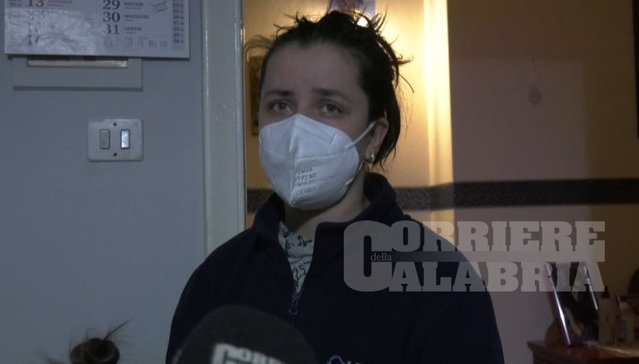 In fuga dall’Ucraina e accolti a Lamezia. Il racconto: «La nostra casa distrutta dalle bombe» – VIDEO