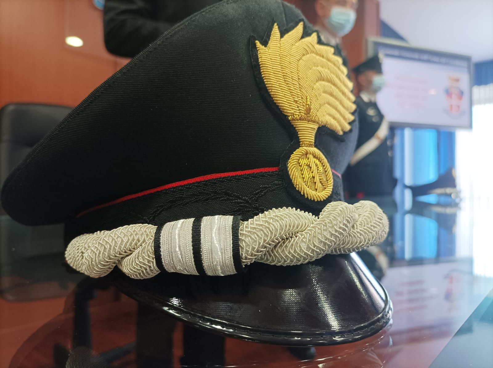 Rapina ad un esercizio commerciale a Cosenza, arrestate tre persone – VIDEO