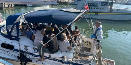 Terzo sbarco di migranti in pochi giorni a Roccella Jonica: soccorsi in 60