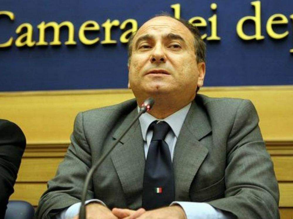 Villa, Scilipoti non si candida