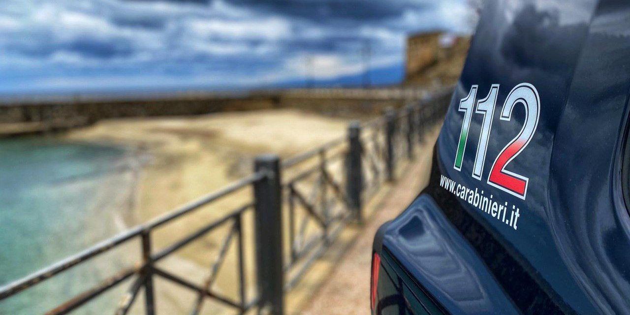 Viola il divieto di avvicinamento all’ex moglie, arrestato