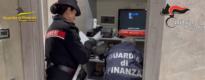 Reggio Emilia, frodi fiscali: 15 indagati, blitz anche a Crotone –  VIDEO