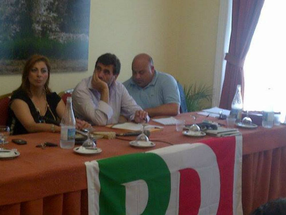 Il Pd riflette, i big no