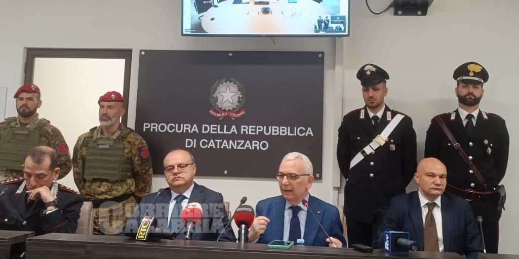 Il business diffuso della cosca Arena, da Isola a Bolzano: finanza, riti arcaici e armi. «La provincia criminale di Crotone è ancora operativa»
