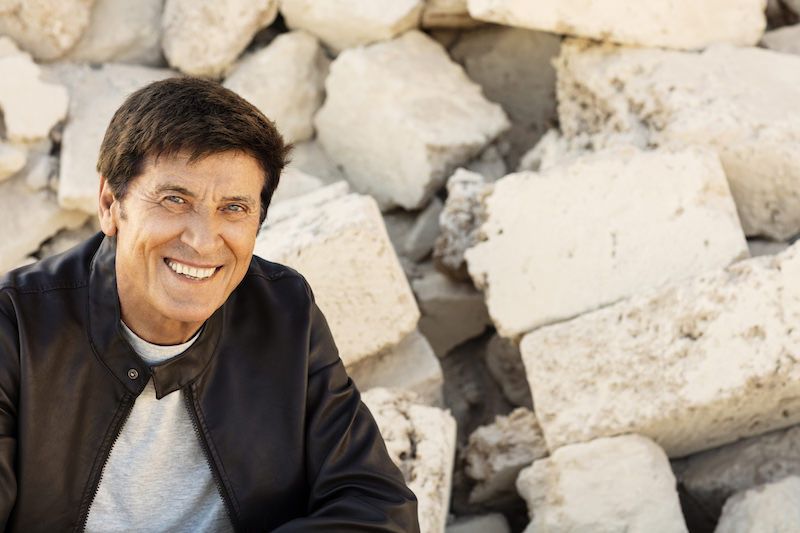 “D'amore d'autore”, il tour di Gianni Morandi alla Summer Arena