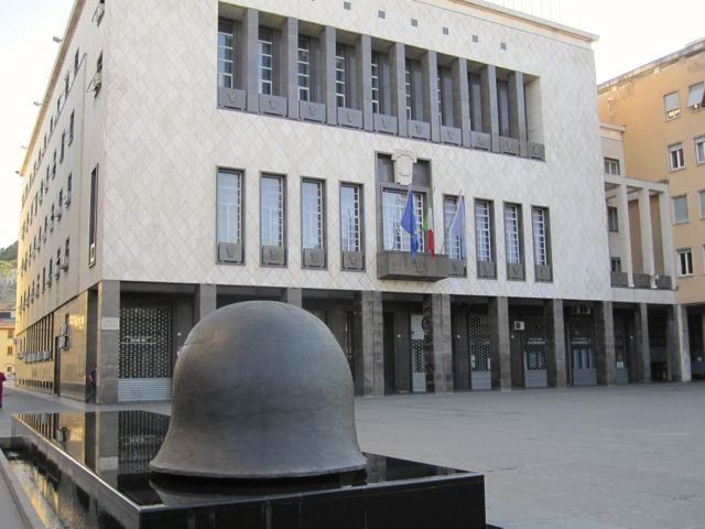 Cosenza, in Procura nuove carte su consulenze e appalti