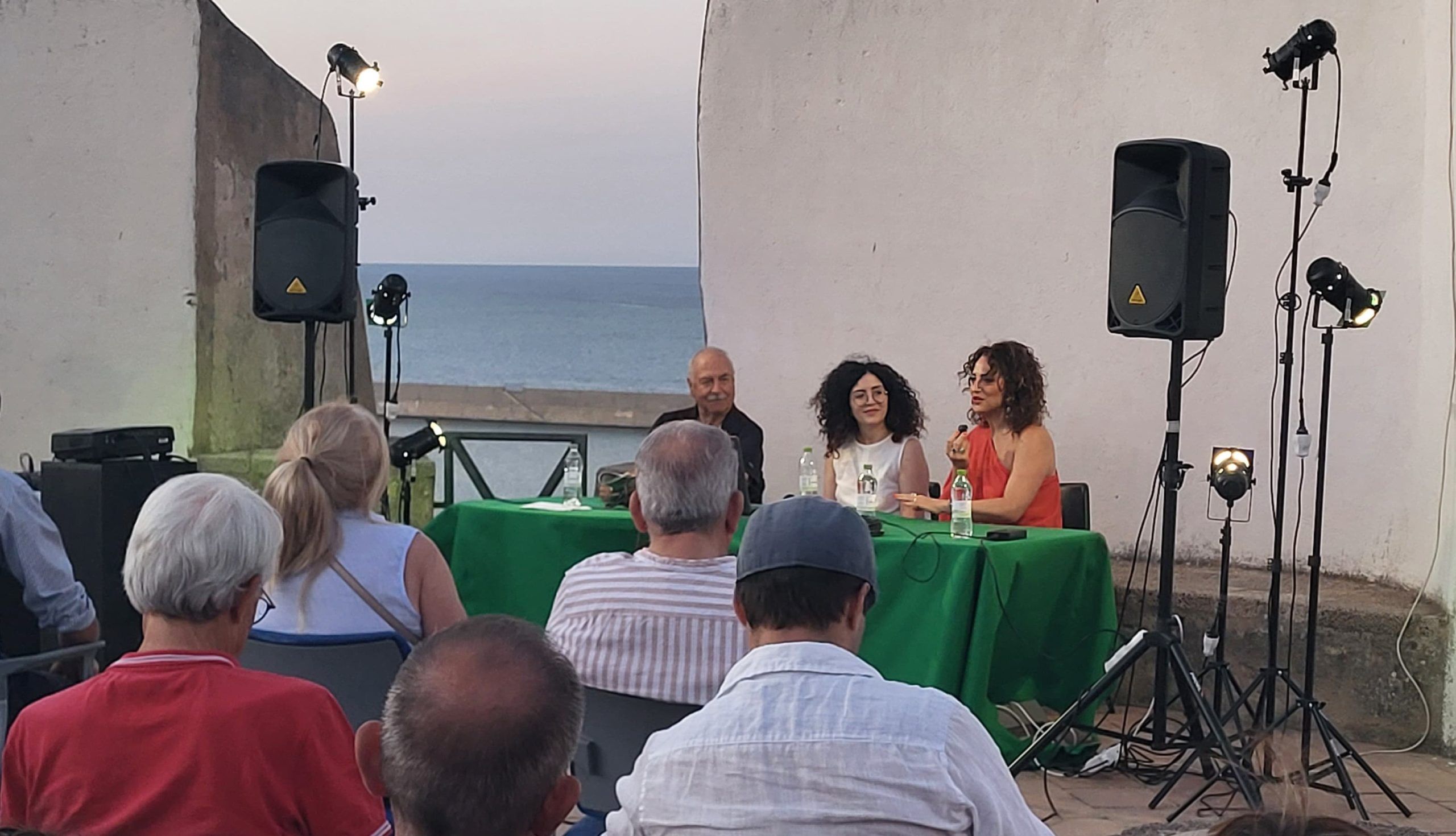 “Ti Racconto Crotone”: il Castello Carlo V si trasforma in un viaggio tra storia, arte e sapori