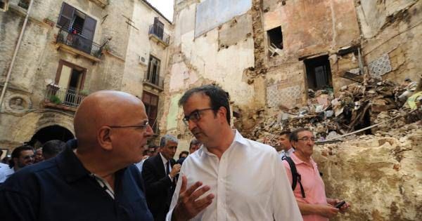 Incendio nel centro storico, Oliverio: tragedia dell'abbandono