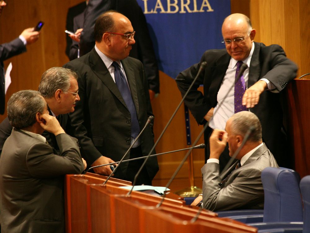 Riforme, l`opposizione cambia linea