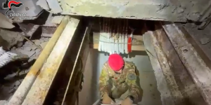 San Luca, scoperto un bunker segreto in una abitazione – VIDEO