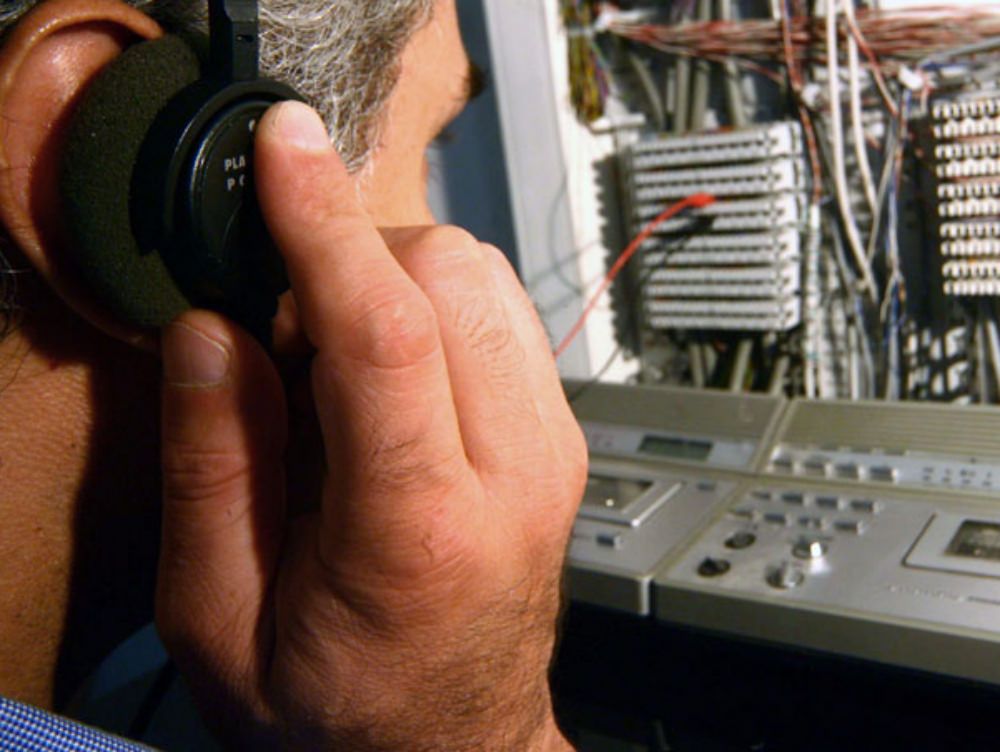 IN EDICOLA | "Spionaggio" di massa