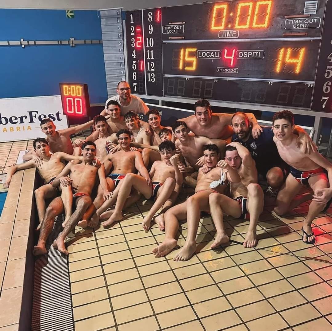 Cosenza pallanuoto, gli Allievi sono campioni regionali