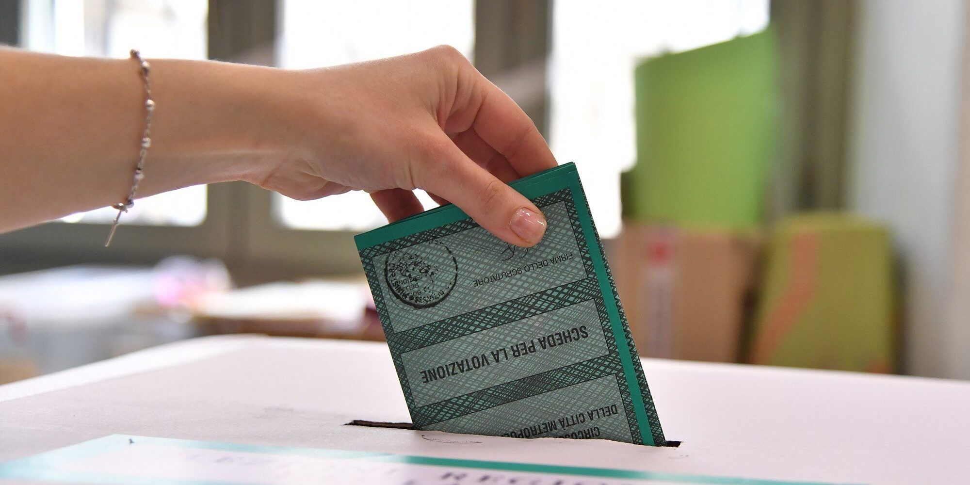 Elezioni, ancora bassa l’affluenza alle urne che alle 19 si attesta al 22,66%