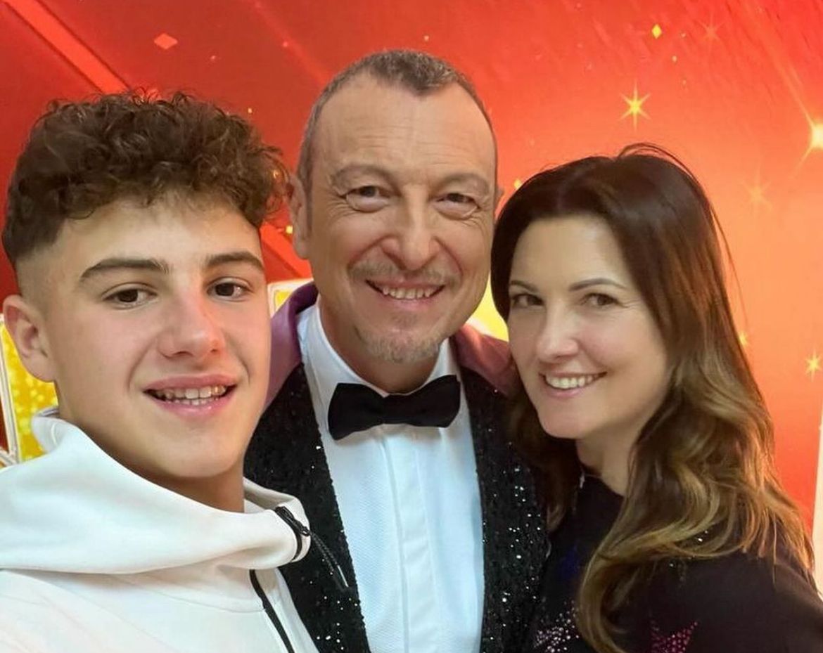 Amadeus: «Grazie alla Calabria e a Crotone per averci regalato una serata indimenticabile» – VIDEO