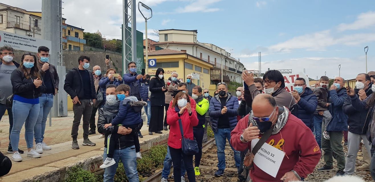 Sospesa l’occupazione dell’ospedale di Cariati. Nei locali sarà attivato un laboratorio tamponi