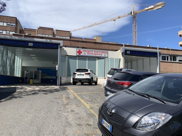 Capodanno, 40enne ferito con un colpo di pistola durante i festeggiamenti a Reggio
