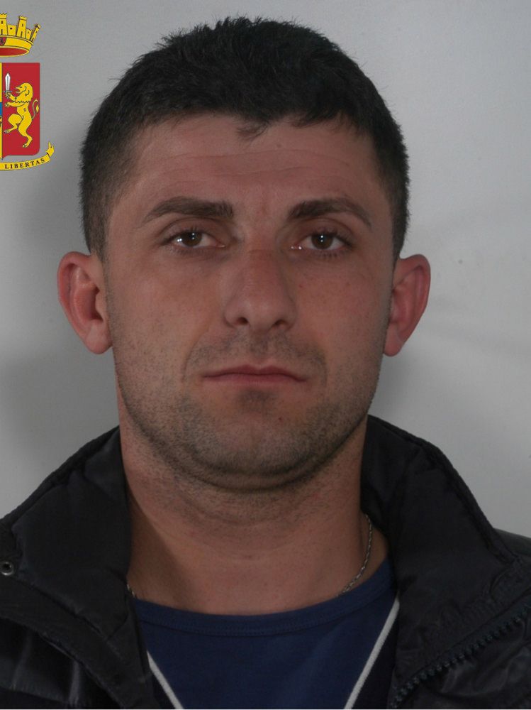 Cannabis, arrestato un romeno