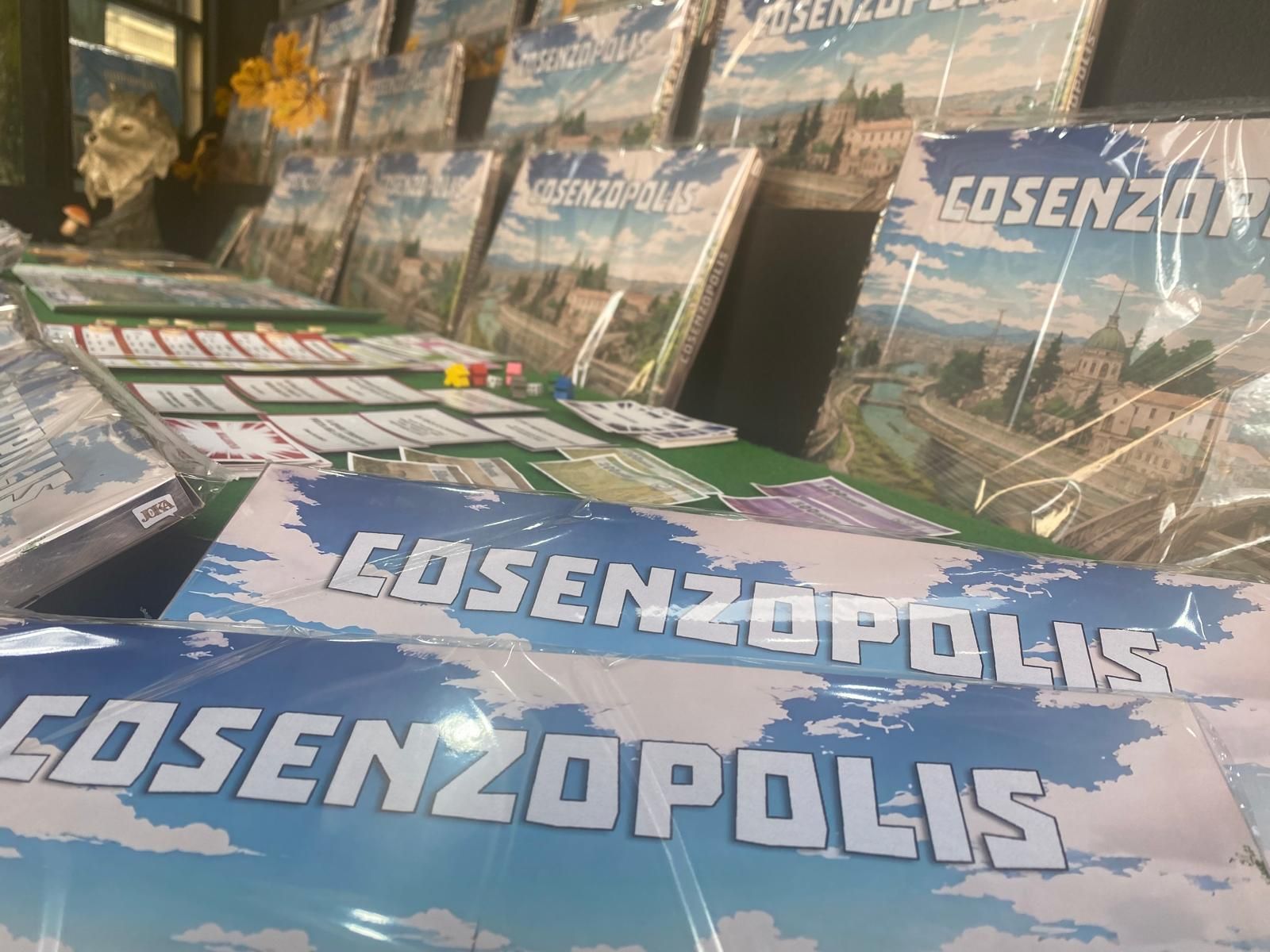 Fenomeno Cosenzopolis, a Natale spopola il Monopoli in salsa bruzia