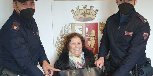 Villa San Giovanni, anziana scippata: gli agenti le restituiscono borsa e pensione
