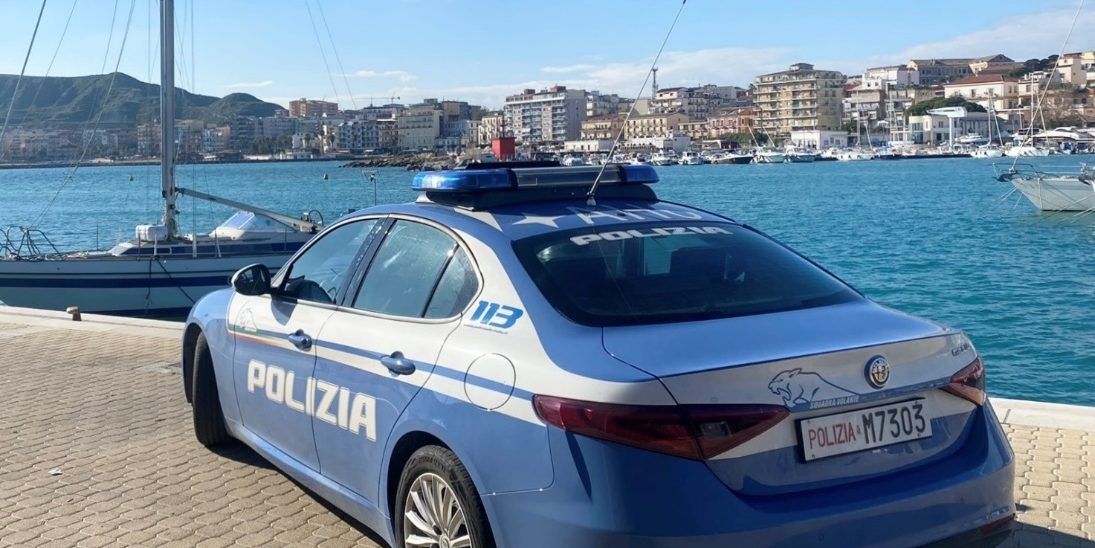 Crotone, irregolarità nel servizio di sicurezza in discoteca: due denunce e sanzioni per 10mila euro