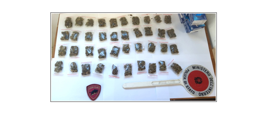 Sequestro di droga nel centro storico di Crotone. Dosi nascoste in un vano contatori dell’acqua