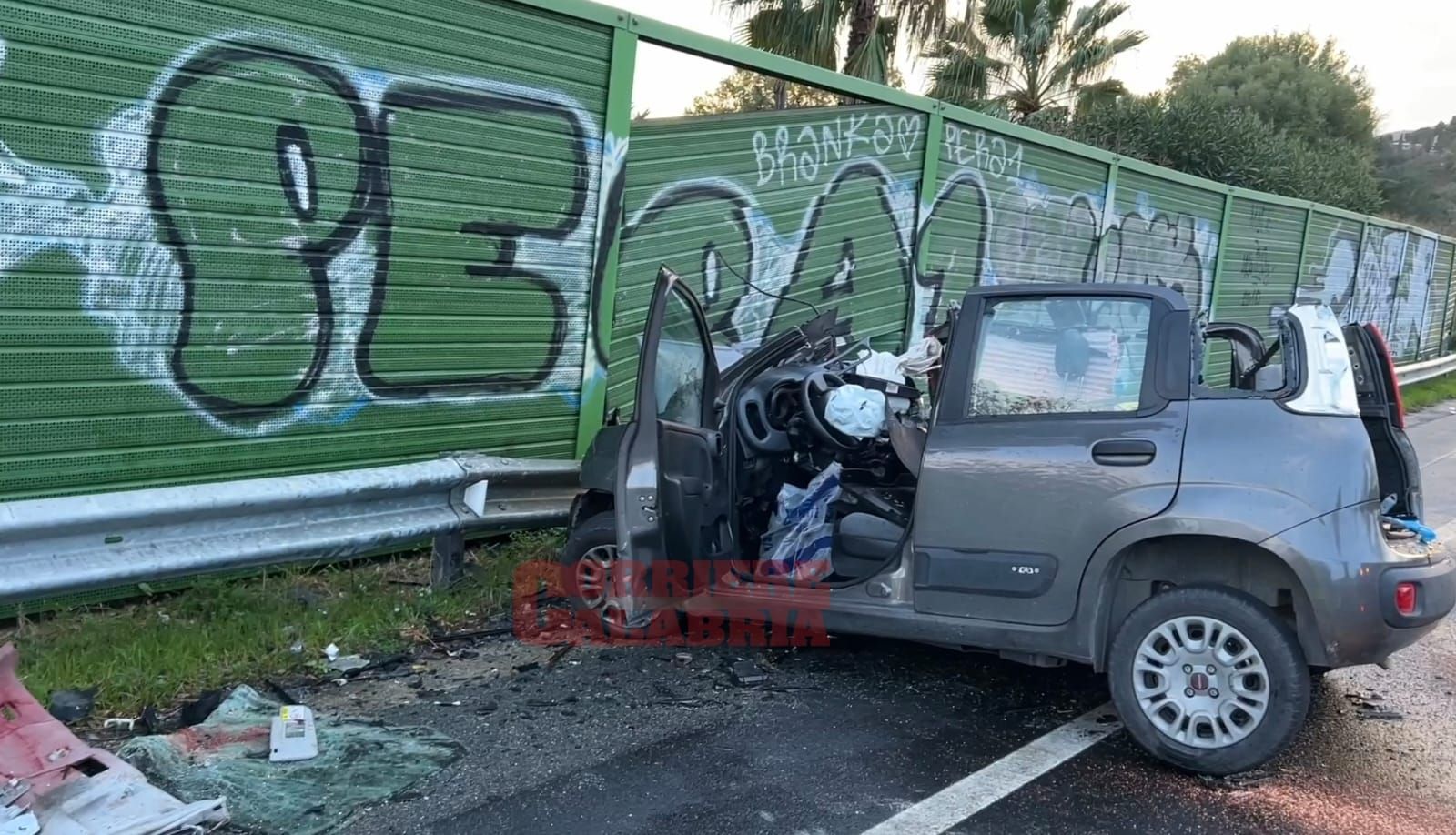 Statale 106 ancora fatale. Muoiono in quattro nel Catanzarese – FOTO E VIDEO