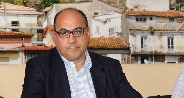 Distretto sanitario di Rossano senza guida, l'ira di Guccione