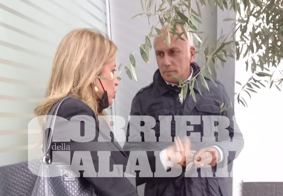 Cosenza, sindaco e maggioranza chiudono a Bianca Rende. «È la vera opposizione»