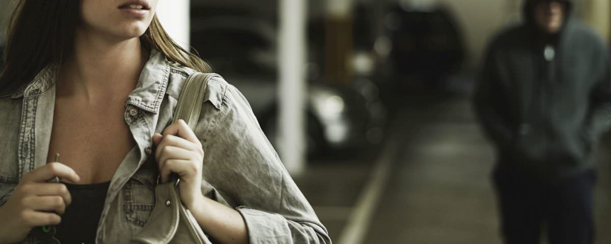 Perseguitava l’ex moglie, ai domiciliari 34enne di Villa